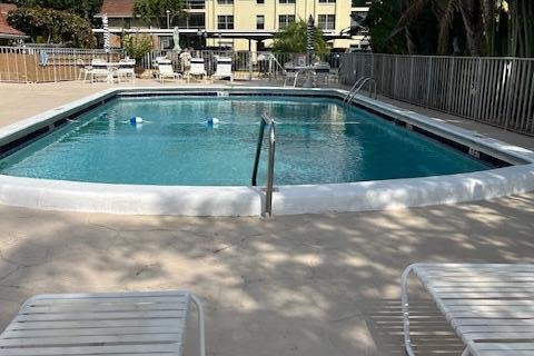 Condo in Palm Beach Gardens, Florida, 2 bedrooms  № 2245411 - photo 21