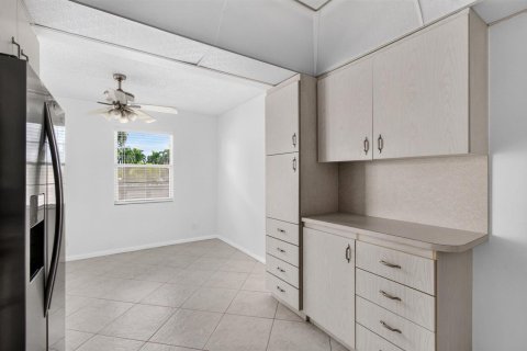Copropriété à louer à Boca Raton, Floride: 2 chambres, 83.24 m2 № 2432296 - photo 26