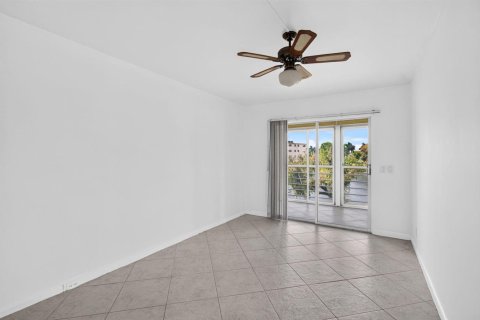 Copropriété à louer à Boca Raton, Floride: 2 chambres, 83.24 m2 № 2432296 - photo 10