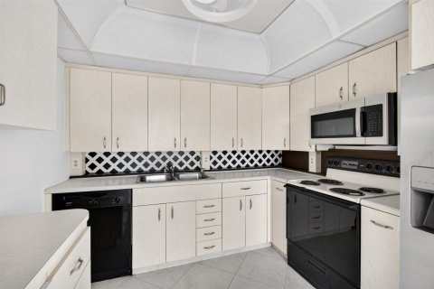 Copropriété à louer à Boca Raton, Floride: 2 chambres, 83.24 m2 № 2432296 - photo 22