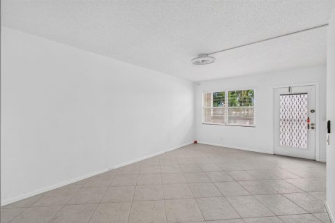 Copropriété à louer à Boca Raton, Floride: 2 chambres, 83.24 m2 № 2432296 - photo 16