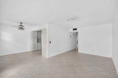 Copropriété à louer à Boca Raton, Floride: 2 chambres, 83.24 m2 № 2432296 - photo 2