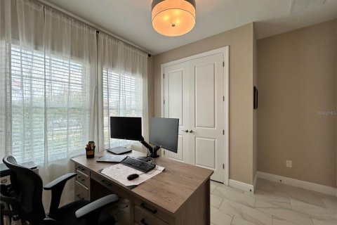 Villa ou maison à louer à Apollo Beach, Floride: 4 chambres, 186.73 m2 № 2283776 - photo 8