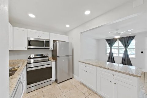 Купить кондоминиум в Клируотер, Флорида 3 комнаты, 46.45м2, № 2098774 - фото 10