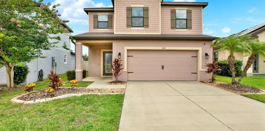 House in Wimauma, Florida 4 bedrooms, 207.64 sq.m. № 1815734