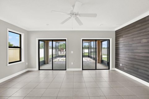 House in Wimauma, Florida 4 bedrooms, 207.64 sq.m. № 1815734 - photo 4