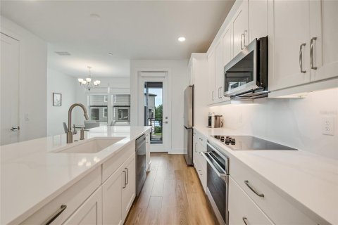 Townhouse in Orlando, Florida 3 bedrooms, 185.62 sq.m. № 2198740 - photo 23