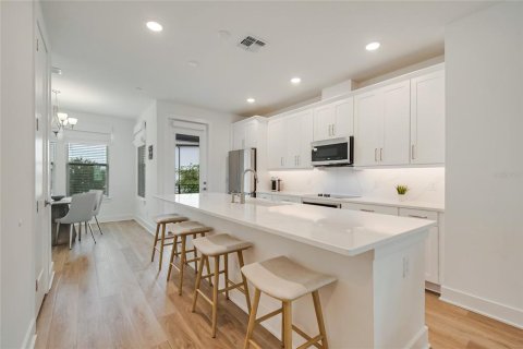 Townhouse in Orlando, Florida 3 bedrooms, 185.62 sq.m. № 2198740 - photo 3