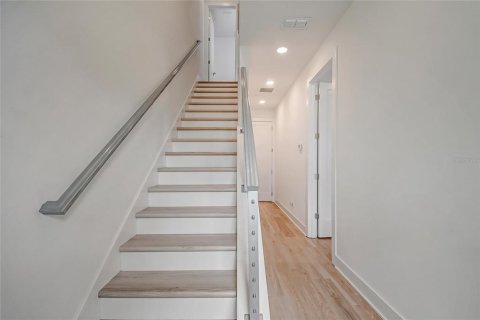 Townhouse in Orlando, Florida 3 bedrooms, 185.62 sq.m. № 2198740 - photo 16