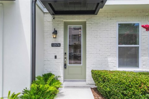 Townhouse in Orlando, Florida 3 bedrooms, 185.62 sq.m. № 2198740 - photo 9