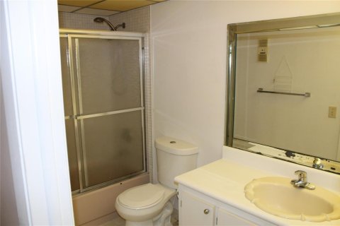 Condo in Tamarac, Florida, 2 bedrooms  № 2081499 - photo 7