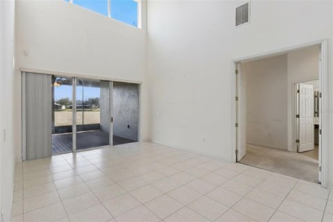 House in Clermont, Florida 5 bedrooms, 337.7 sq.m. № 2097070 - photo 8