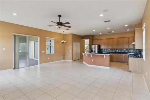House in Clermont, Florida 5 bedrooms, 337.7 sq.m. № 2097070 - photo 18