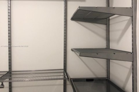 Copropriété à vendre à Miami, Floride: 2 chambres, 157.38 m2 № 1967921 - photo 13