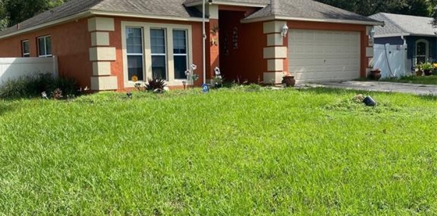 Casa en Deltona, Florida 3 dormitorios, 164.44 m2 № 1918552