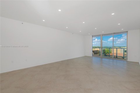 Condominio en venta en Surfside, Florida, 1 dormitorio, 106.84 m2 № 2017244 - foto 4