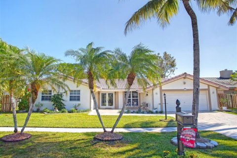 House in Weston, Florida 4 bedrooms, 170.48 sq.m. № 2022121 - photo 6