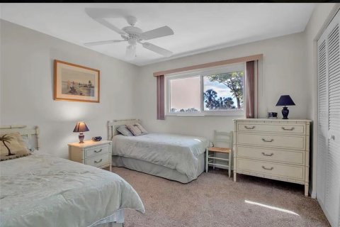 Condo in Sarasota, Florida, 2 bedrooms  № 2212119 - photo 20