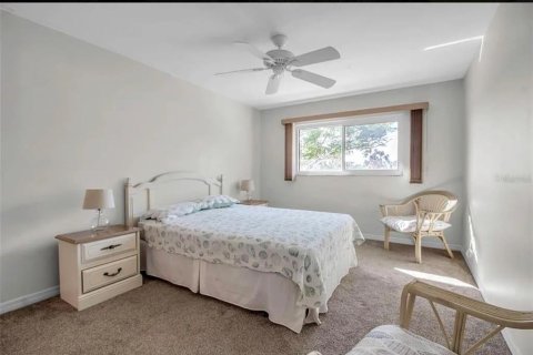 Condo in Sarasota, Florida, 2 bedrooms  № 2212119 - photo 18