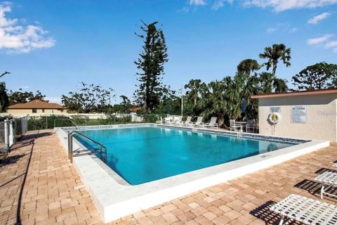 Condo in Sarasota, Florida, 2 bedrooms  № 2212119 - photo 28