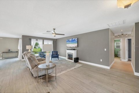 Villa ou maison à vendre à Rotonda, Floride: 3 chambres, 146.6 m2 № 1904120 - photo 9