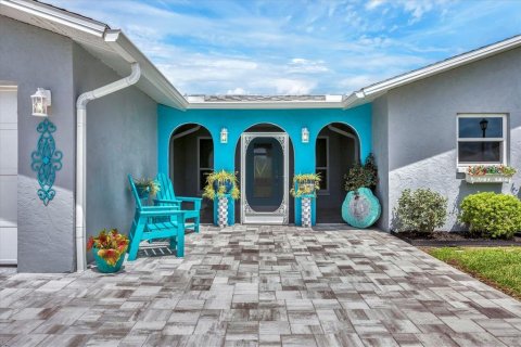 Villa ou maison à vendre à Rotonda, Floride: 3 chambres, 146.6 m2 № 1904120 - photo 2