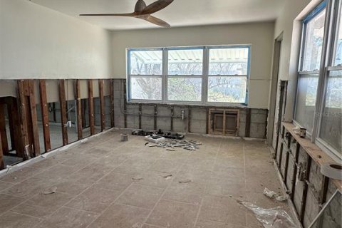 Propiedad comercial en venta en Madeira Beach, Florida, 125.6 m2 № 1789842 - foto 14