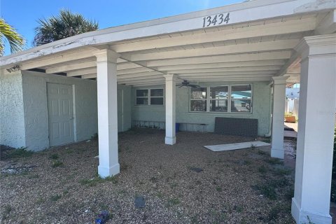Propiedad comercial en venta en Madeira Beach, Florida, 125.6 m2 № 1789842 - foto 15