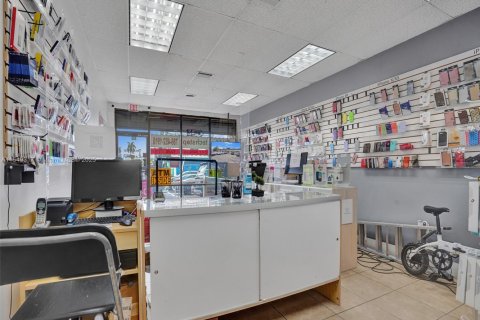 Immobilier commercial à vendre à Miami, Floride № 1959763 - photo 28