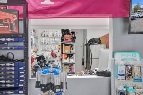 Immobilier commercial à vendre à Miami, Floride № 1959763 - photo 21