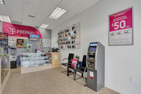 Immobilier commercial à vendre à Miami, Floride № 1959763 - photo 19