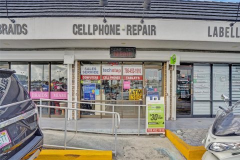 Immobilier commercial à vendre à Miami, Floride № 1959763 - photo 1