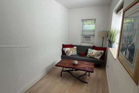Appartement à louer à Miami, Floride: 2 chambres, 55.74 m2 № 1941767 - photo 3