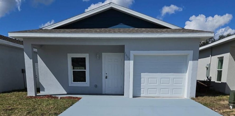 House in Sebring, Florida 3 bedrooms, 123.56 sq.m. № 2379041