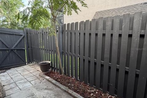Touwnhouse à louer à Tampa, Floride: 2 chambres, 104.05 m2 № 2418910 - photo 15