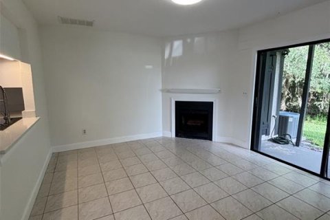 Touwnhouse à louer à Tampa, Floride: 2 chambres, 104.05 m2 № 2418910 - photo 14