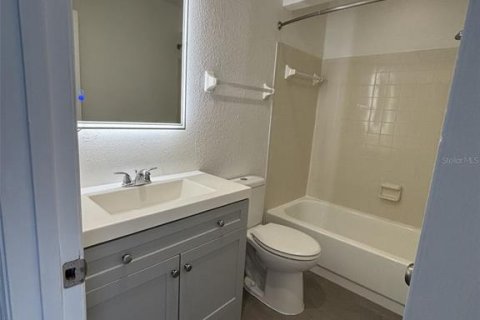 Touwnhouse à louer à Tampa, Floride: 2 chambres, 104.05 m2 № 2418910 - photo 23