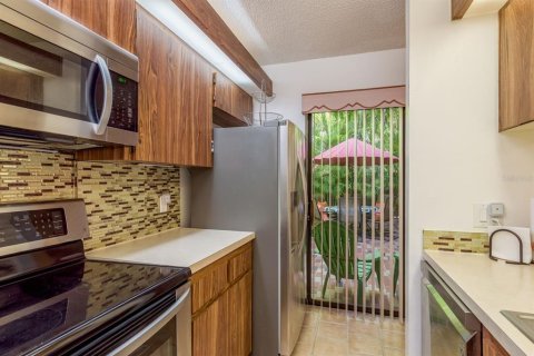 Townhouse in Palm Harbor, Florida 2 bedrooms, 124.86 sq.m. № 2142345 - photo 14