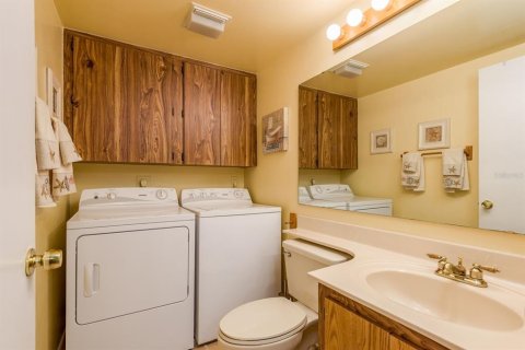 Townhouse in Palm Harbor, Florida 2 bedrooms, 124.86 sq.m. № 2142345 - photo 15