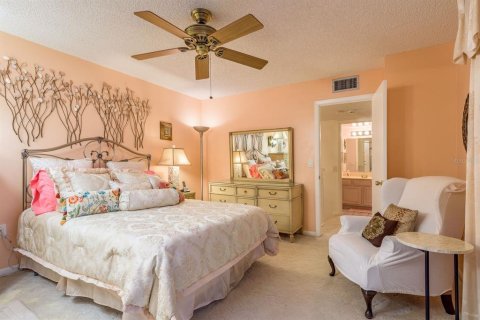 Townhouse in Palm Harbor, Florida 2 bedrooms, 124.86 sq.m. № 2142345 - photo 21