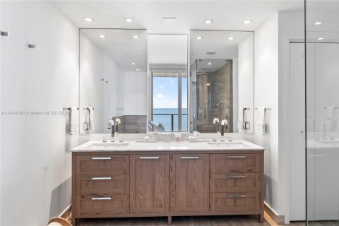 Copropriété à vendre à Key Biscayne, Floride: 2 chambres, 158.21 m2 № 1943209 - photo 24