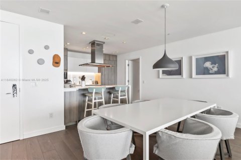 Copropriété à vendre à Key Biscayne, Floride: 2 chambres, 158.21 m2 № 1943209 - photo 9