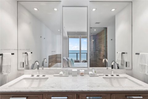 Copropriété à vendre à Key Biscayne, Floride: 2 chambres, 158.21 m2 № 1943209 - photo 25