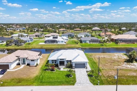 House in Rotonda, Florida 3 bedrooms, 209.96 sq.m. № 1620414 - photo 4