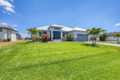 House in Rotonda, Florida 3 bedrooms, 209.96 sq.m. № 1620414 - photo 5