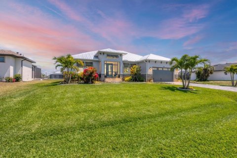 House in Rotonda, Florida 3 bedrooms, 209.96 sq.m. № 1620414 - photo 2