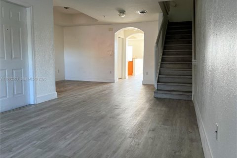 Condo in Pembroke Pines, Florida, 3 bedrooms  № 2063243 - photo 6