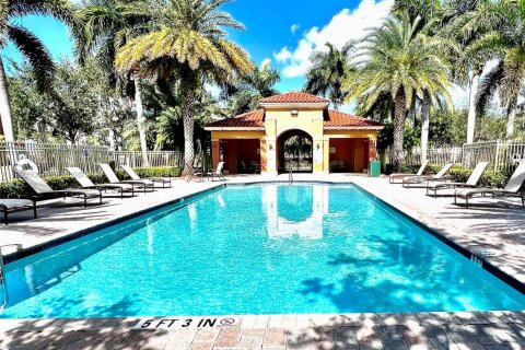 Condo in Pembroke Pines, Florida, 3 bedrooms  № 2063243 - photo 27