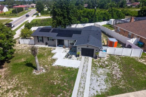 Villa ou maison à vendre à Deltona, Floride: 4 chambres, 140 m2 № 2203006 - photo 7