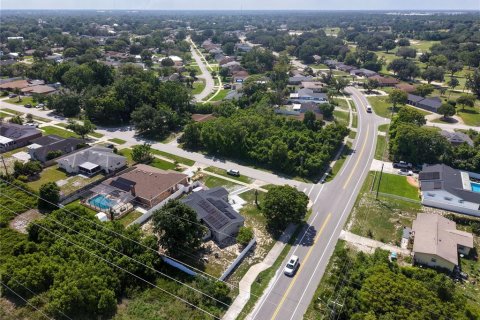 Villa ou maison à vendre à Deltona, Floride: 4 chambres, 140 m2 № 2203006 - photo 6